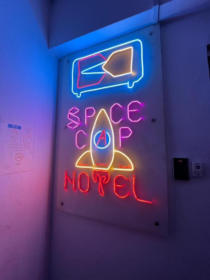 Space Cap Hotel Kota Kinabalu Ngoại thất bức ảnh